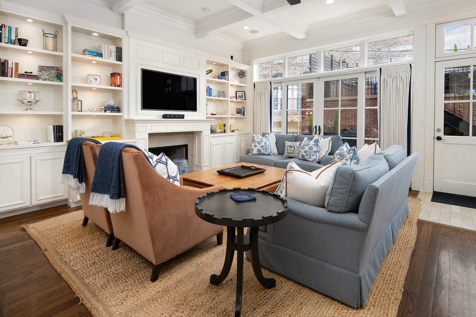 2625 N Seminary Street