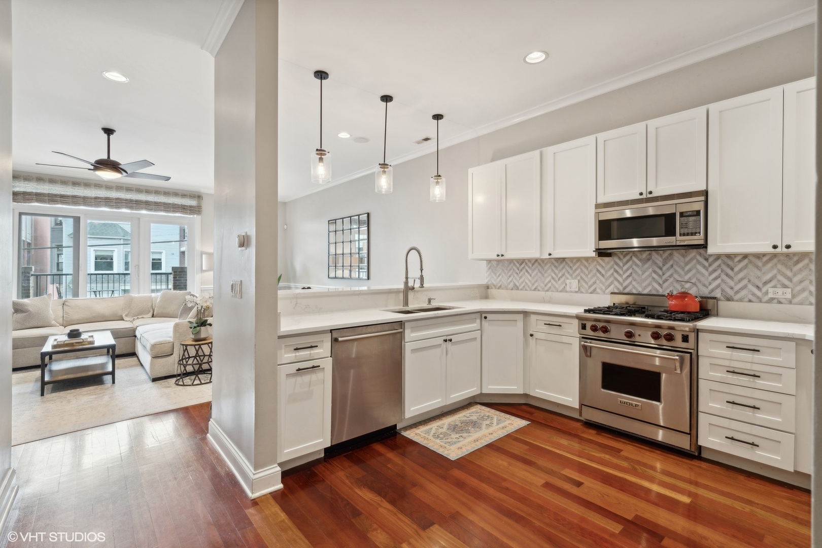 1340 W Belmont Avenue Unit: 2