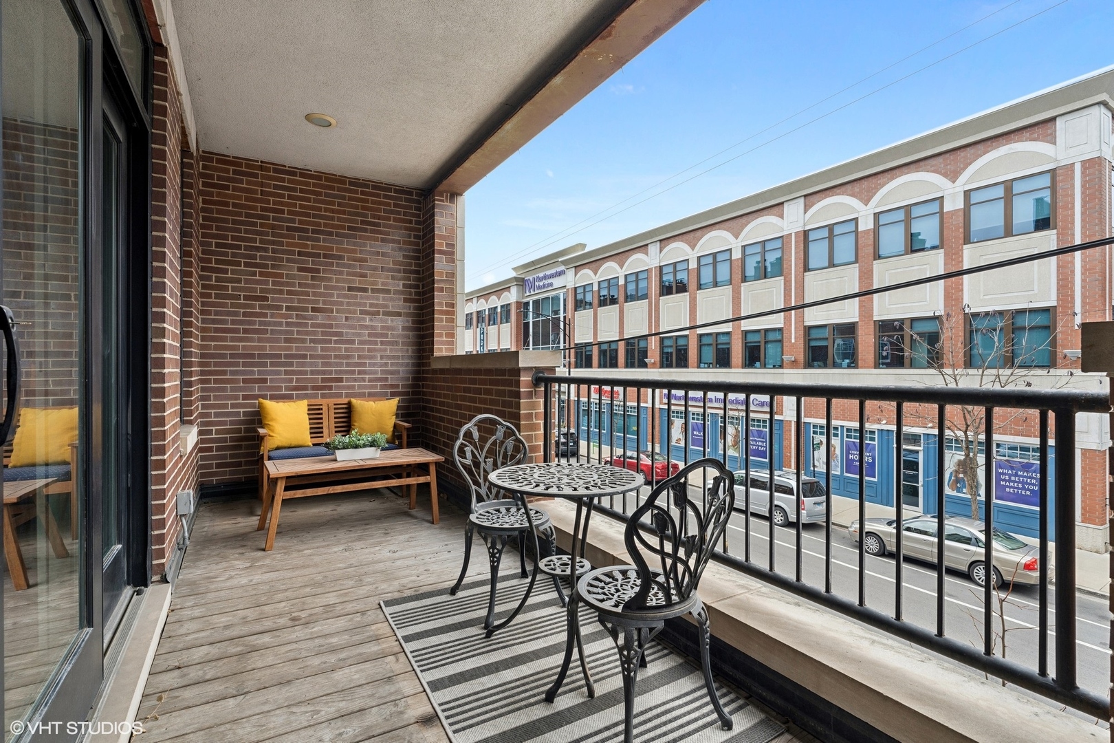 1340 W Belmont Avenue Unit: 2