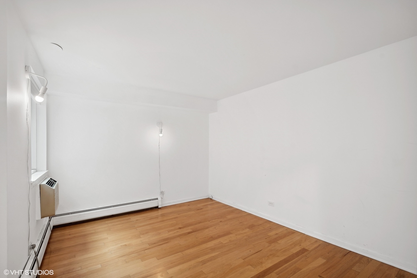 644 W Arlington Place Unit: 4J