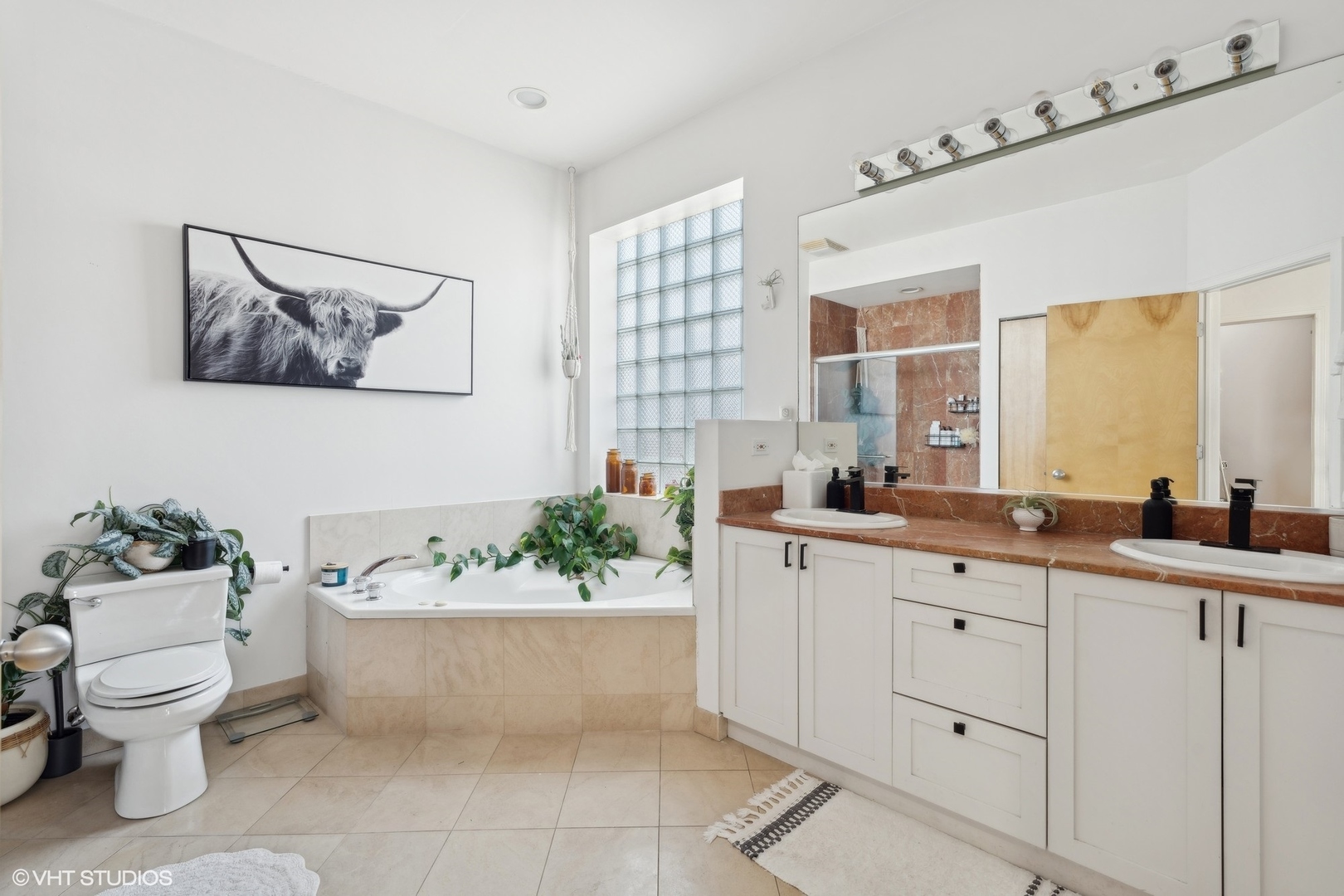 2312 W North Avenue Unit: 3W