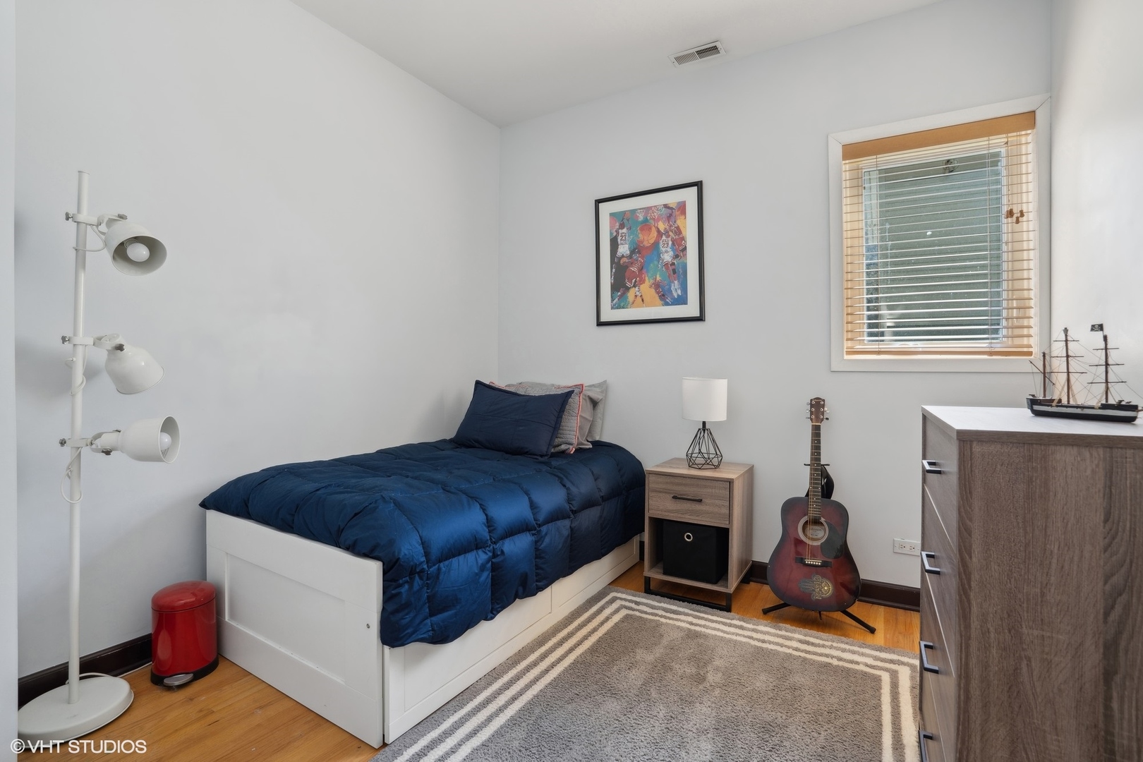 2321 W Lyndale Street Unit: 1