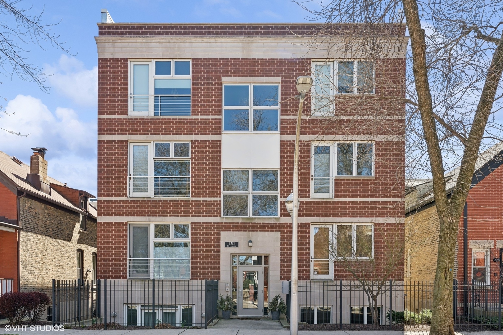 2321 W Lyndale Street Unit: 1