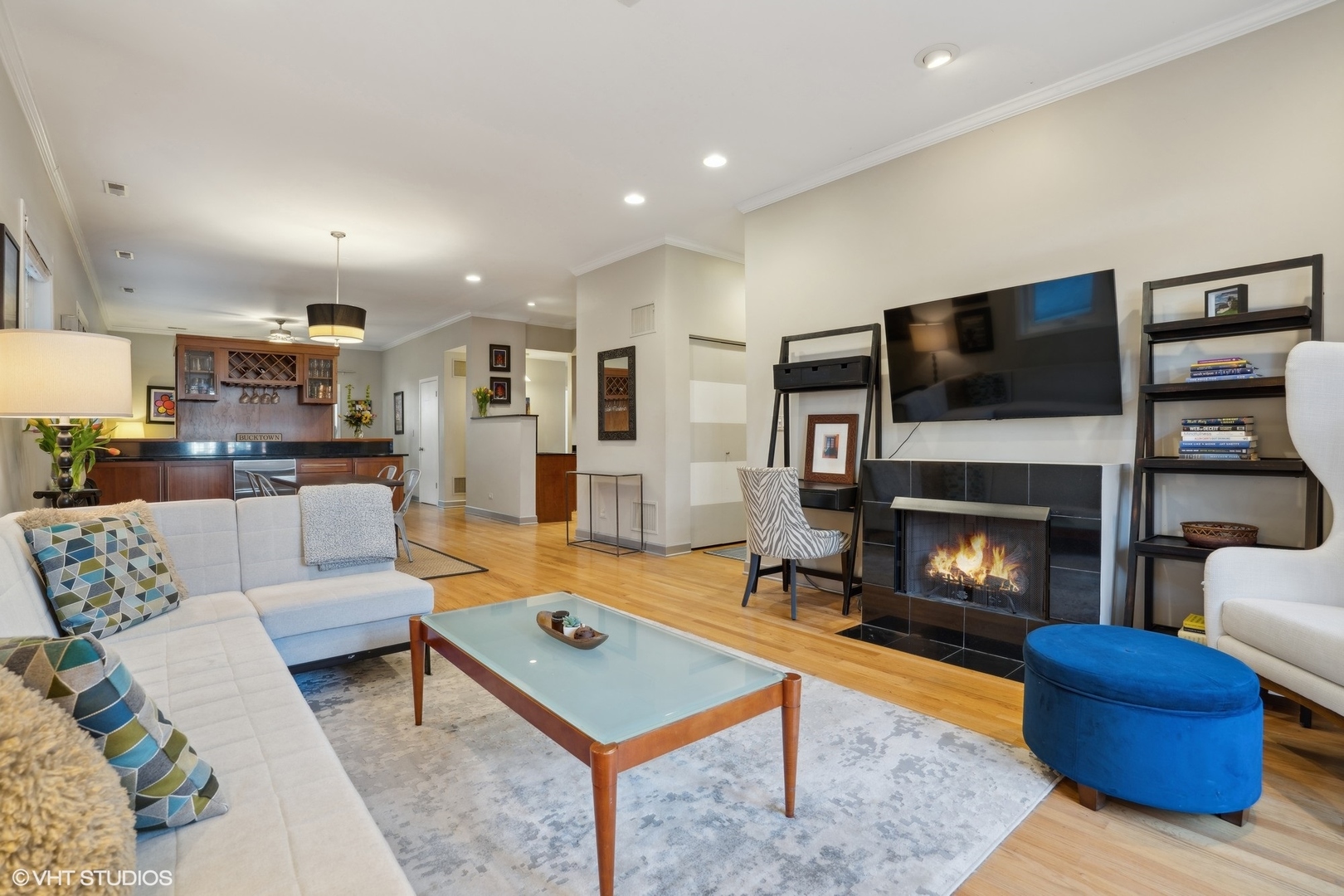 2321 W Lyndale Street Unit: 1