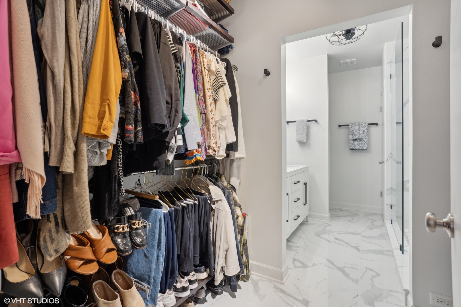 2321 W Lyndale Street Unit: 1