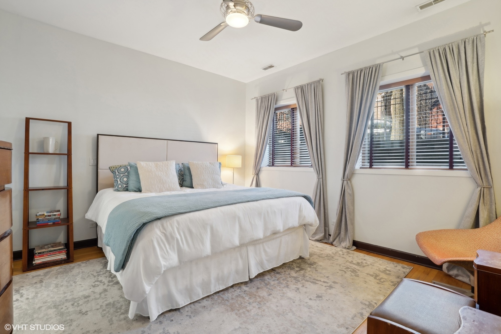 2321 W Lyndale Street Unit: 1