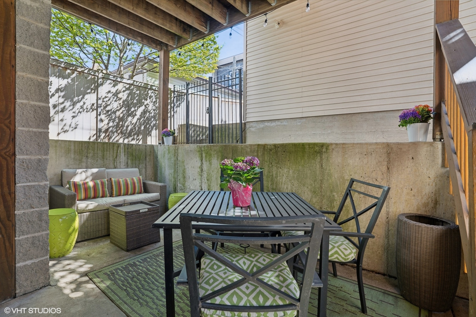 2321 W Lyndale Street Unit: 1