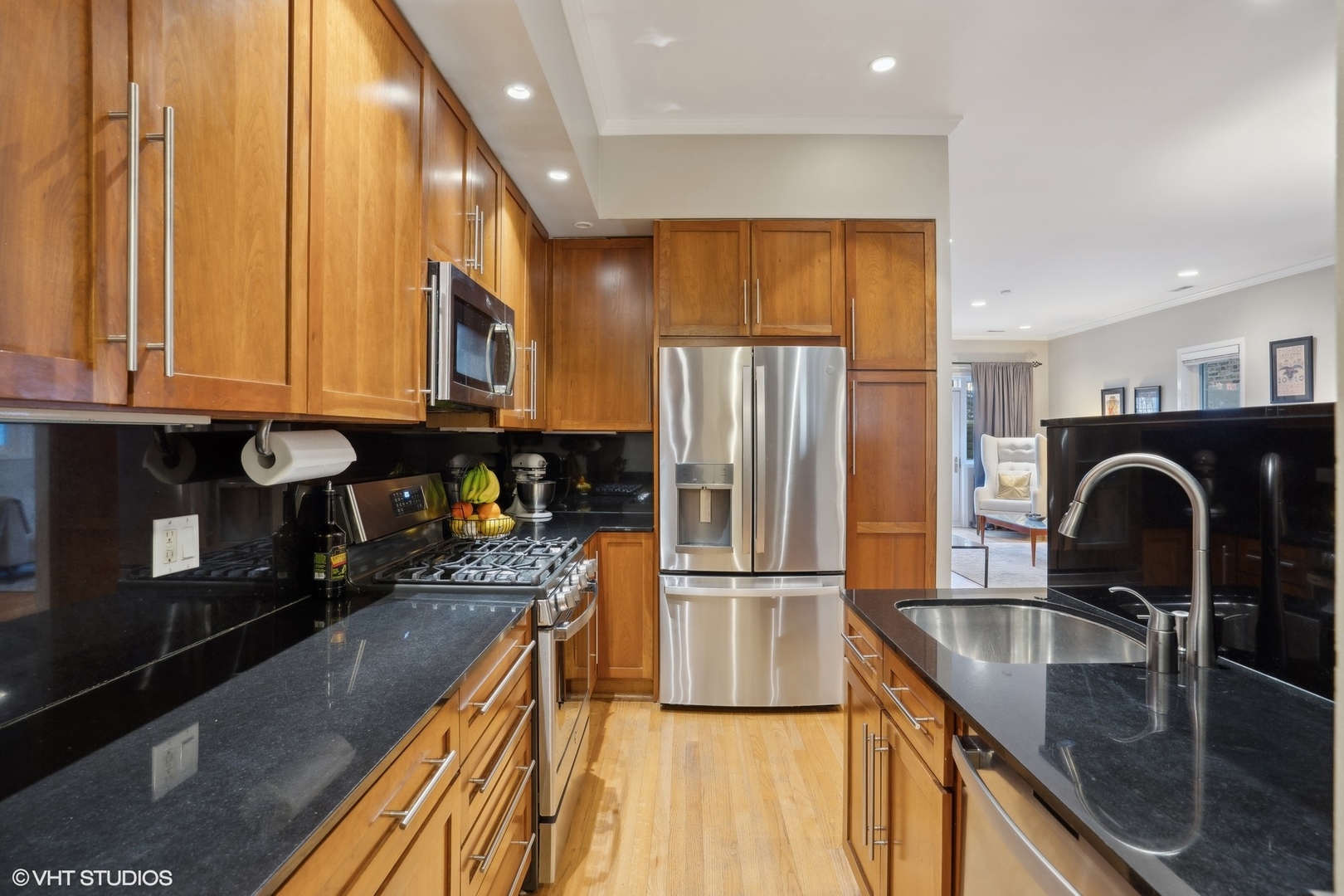 2321 W Lyndale Street Unit: 1