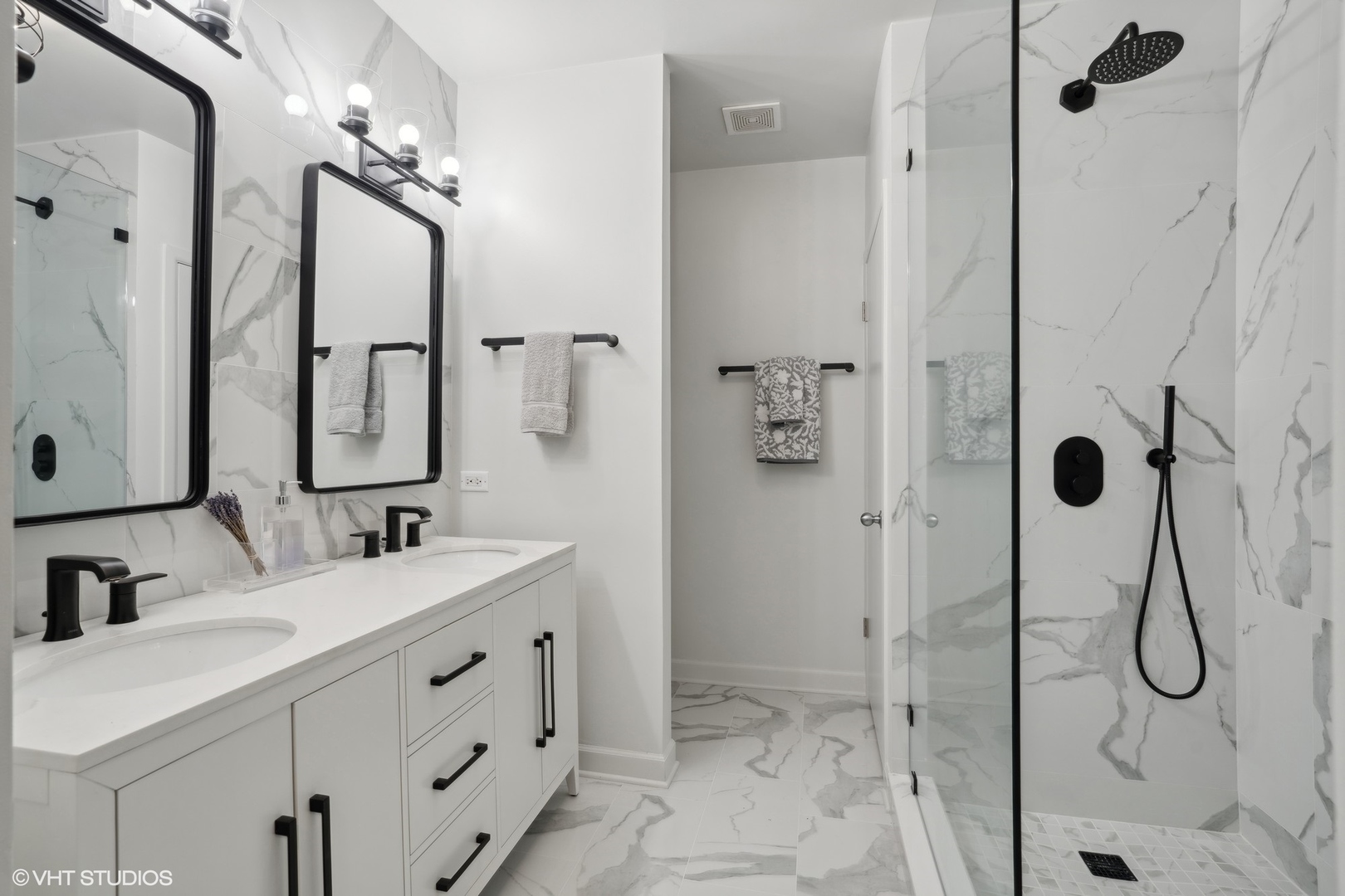 2321 W Lyndale Street Unit: 1