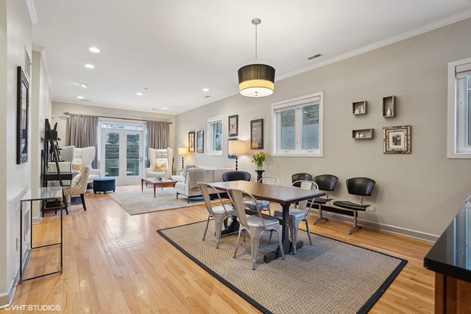 2321 W Lyndale Street Unit: 1