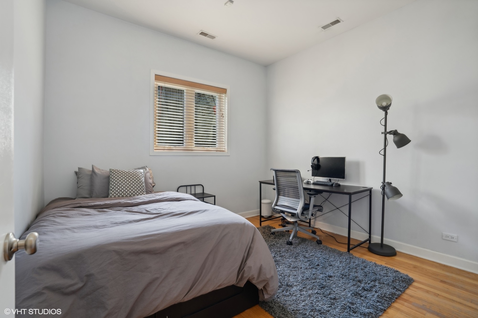 2321 W Lyndale Street Unit: 1