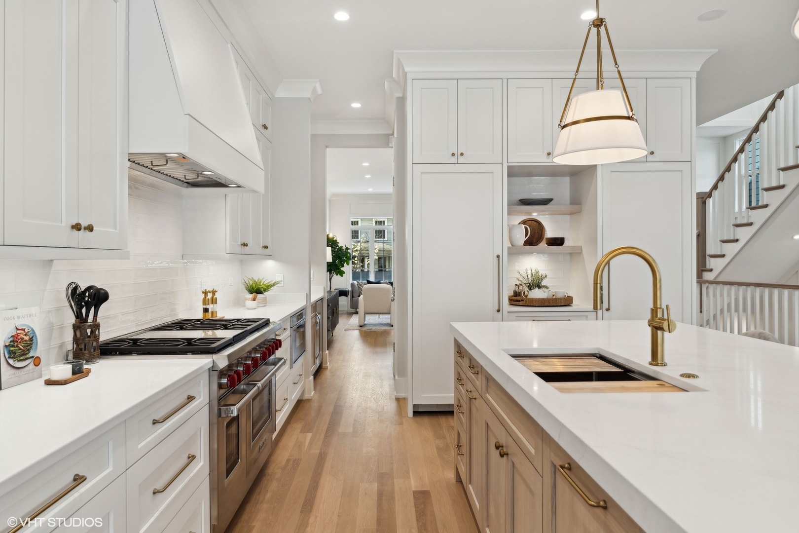 3529 N Paulina Street