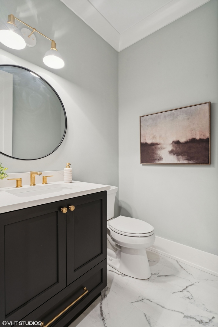 3529 N Paulina Street