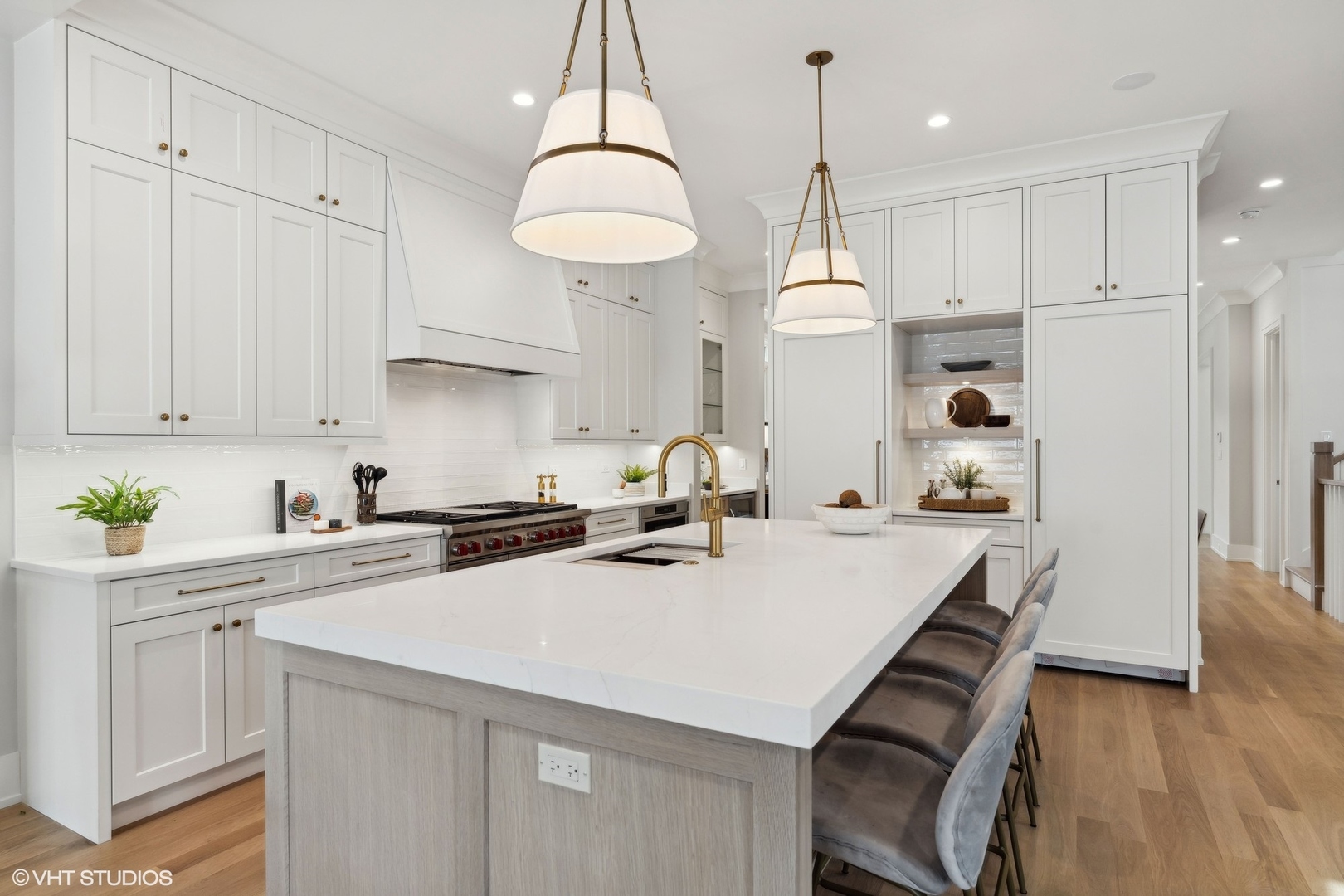 3529 N Paulina Street