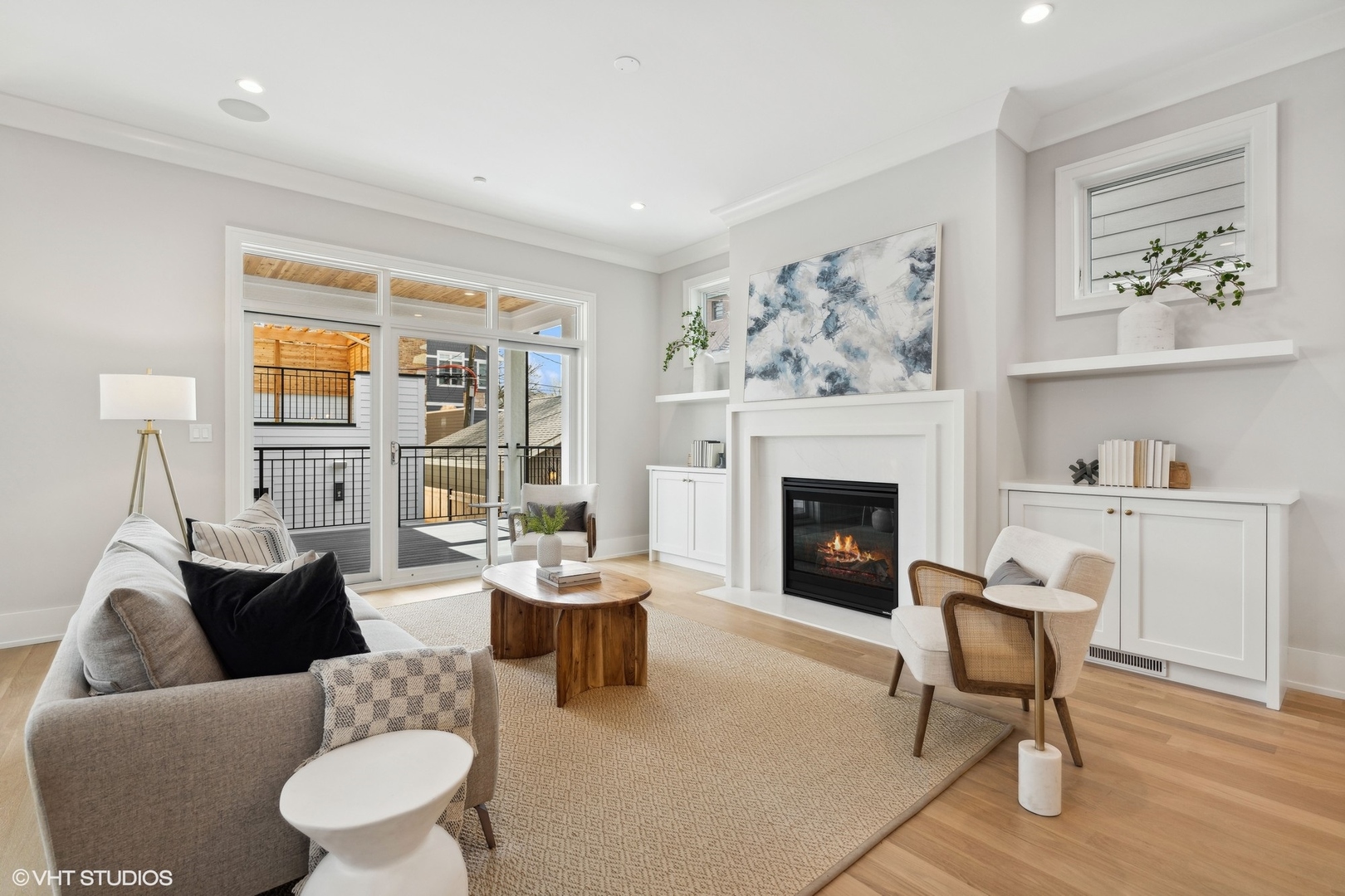 3529 N Paulina Street