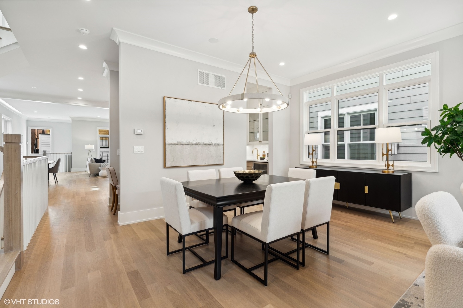 3529 N Paulina Street