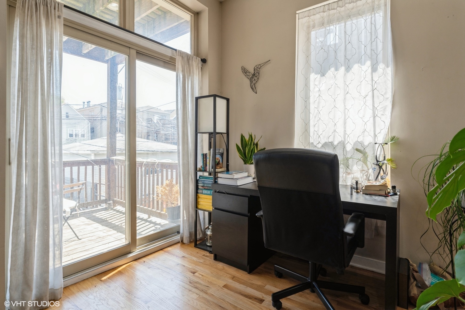 1347 N Greenview Avenue Unit: 2R