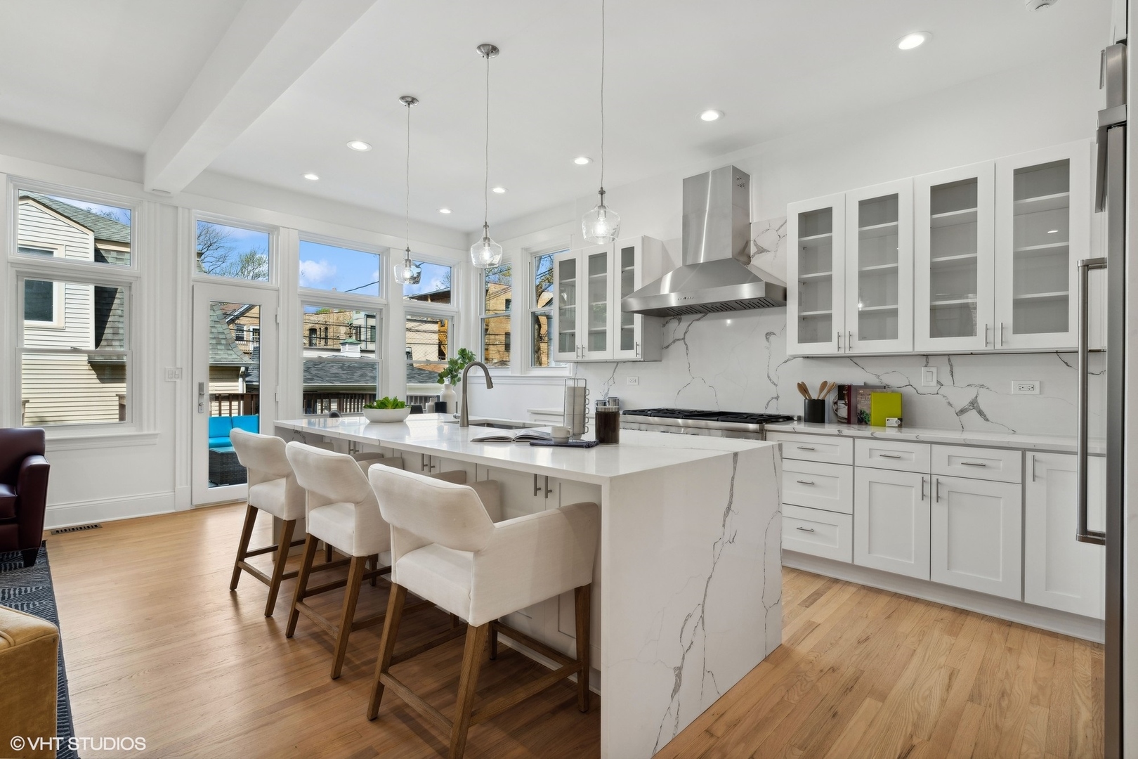 3846 N Seeley Avenue