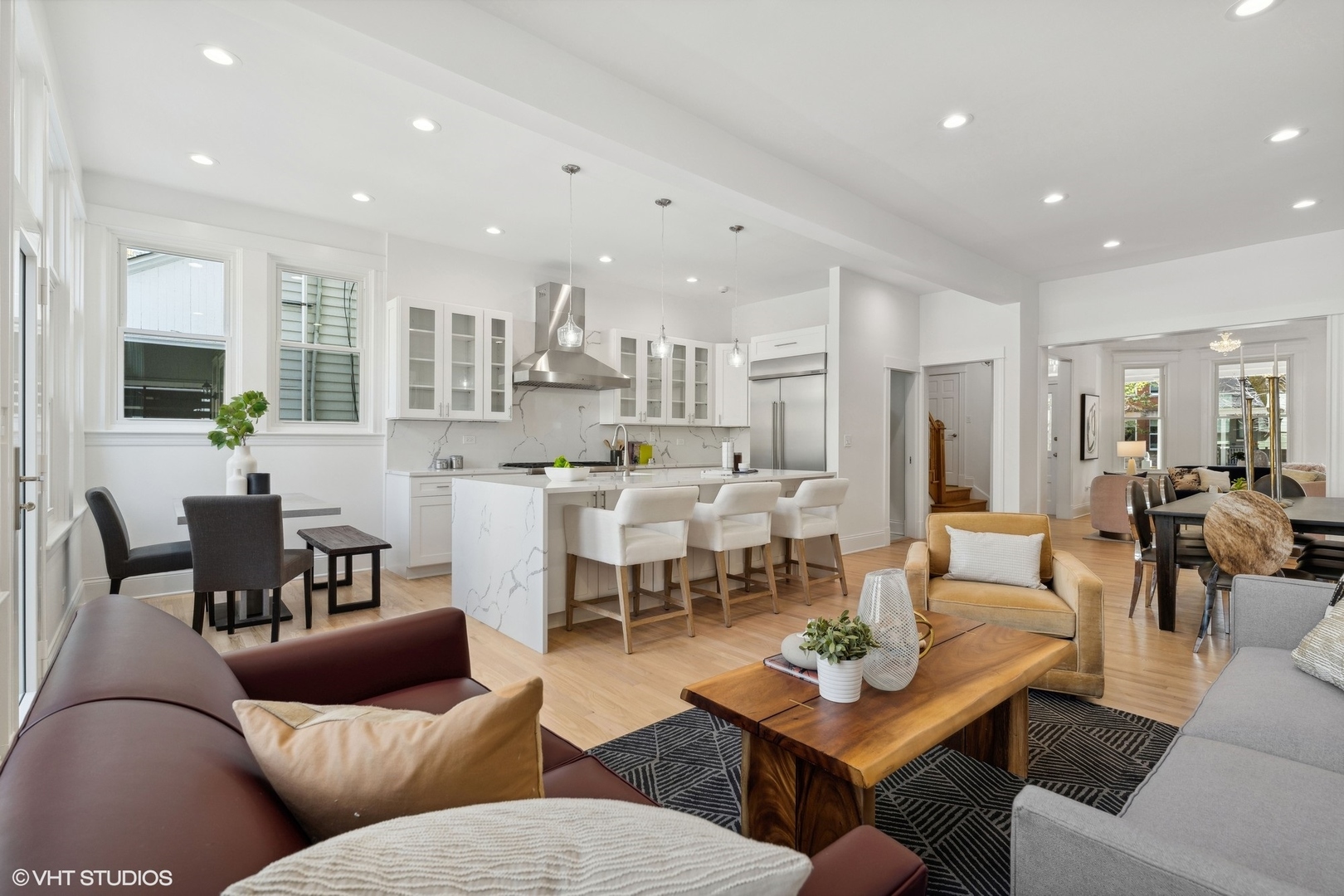 3846 N Seeley Avenue