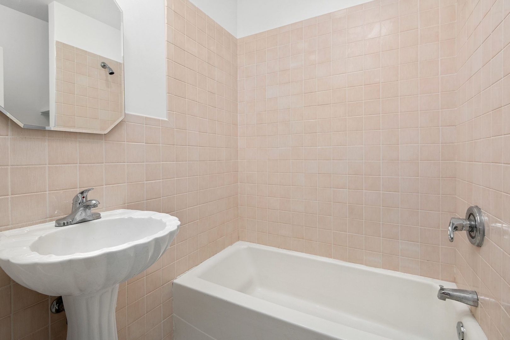 3846 N Seeley Avenue