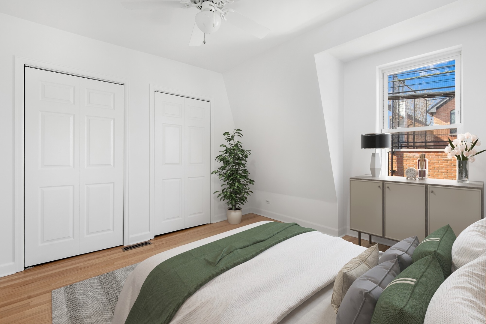 3846 N Seeley Avenue