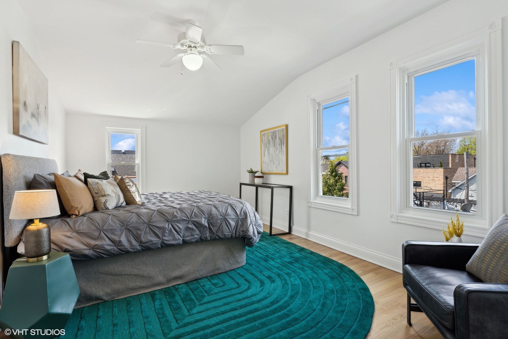 3846 N Seeley Avenue