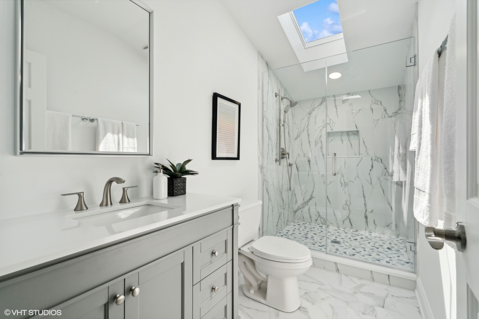 3846 N Seeley Avenue