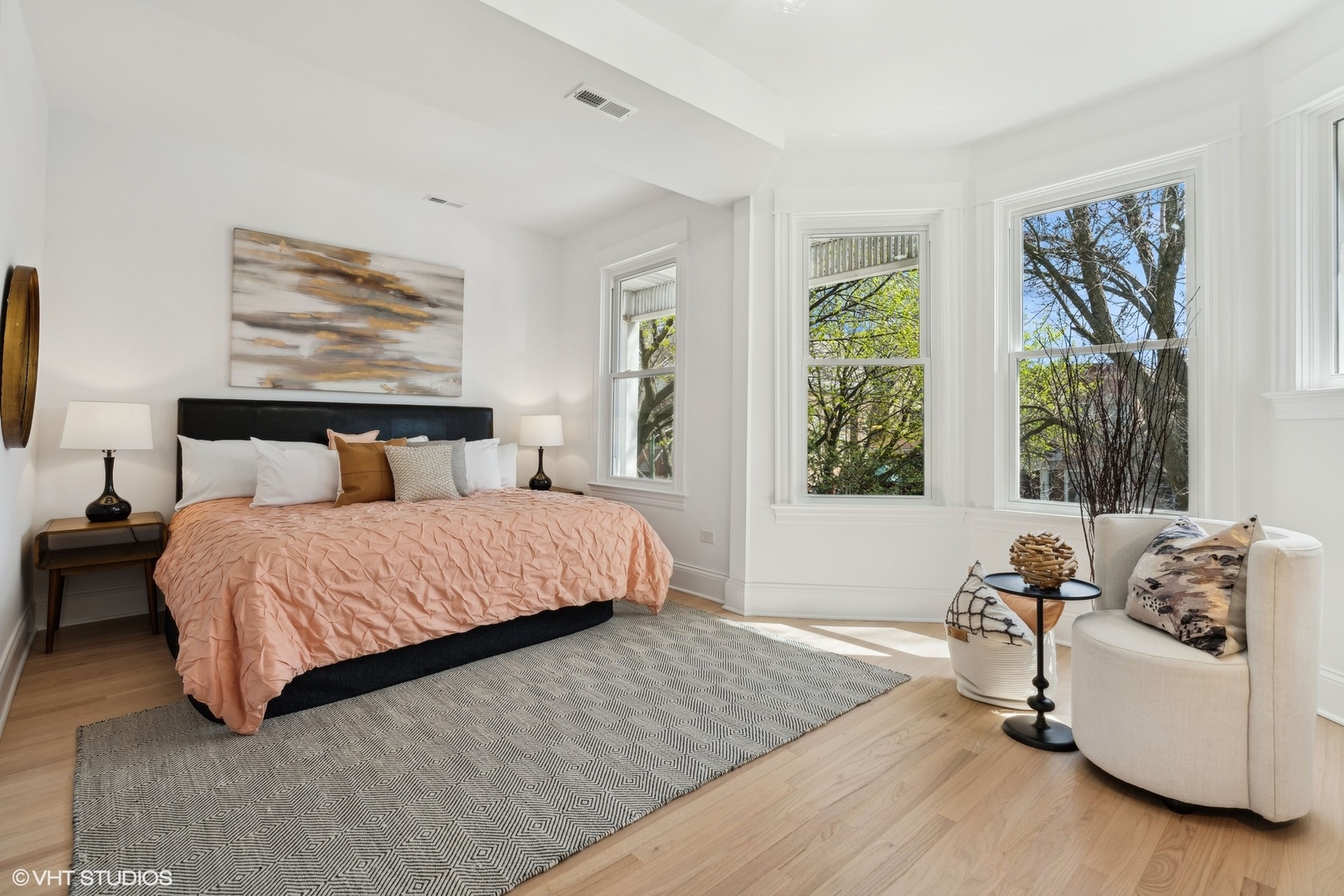 3846 N Seeley Avenue