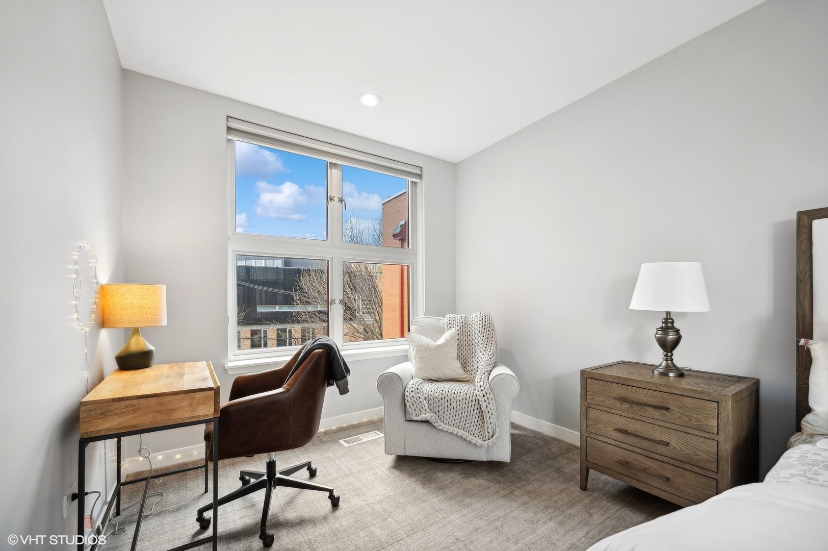 1805 N Leavitt Street