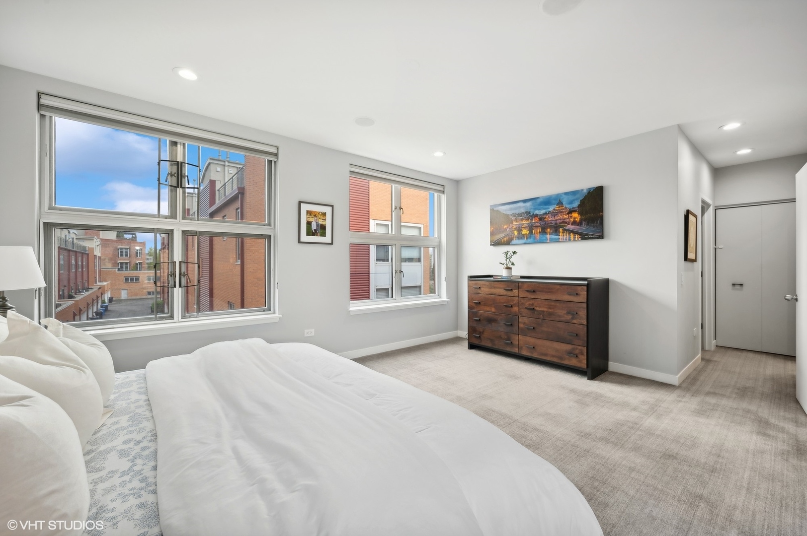 1805 N Leavitt Street