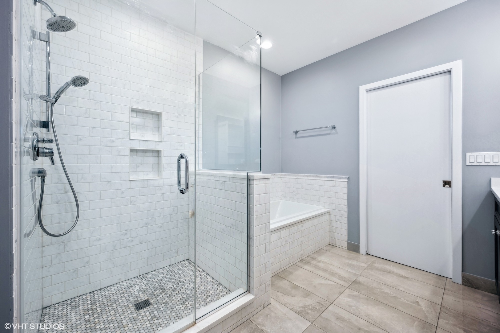 1805 N Leavitt Street