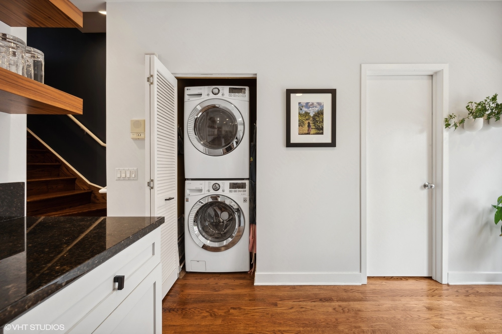 1805 N Leavitt Street