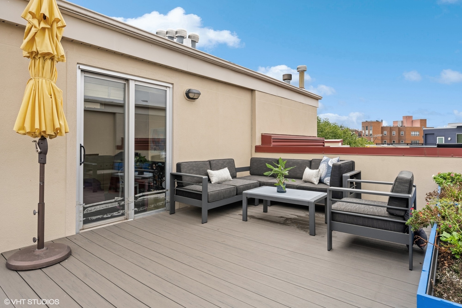 1805 N Leavitt Street