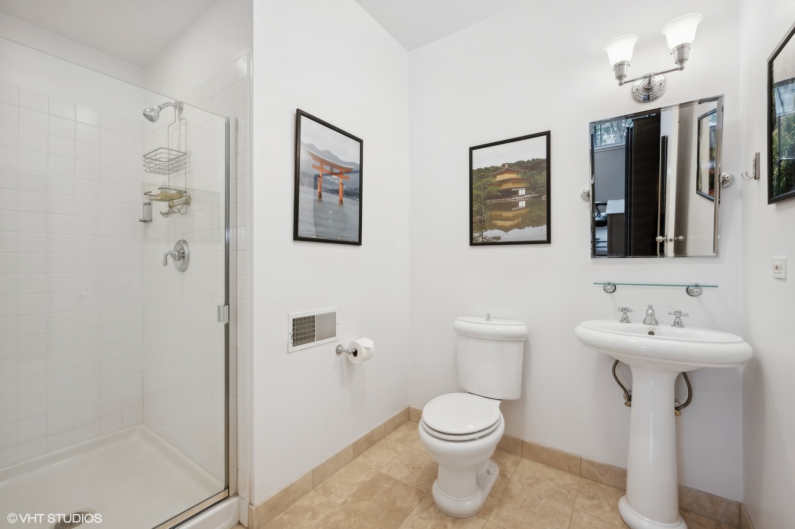 1805 N Leavitt Street