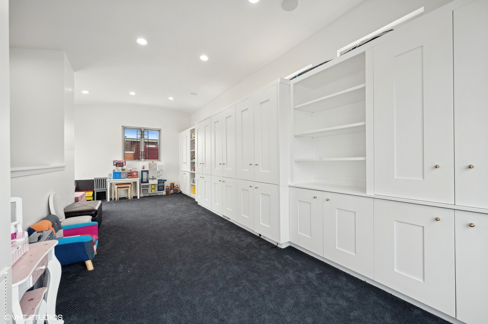 1805 N Leavitt Street