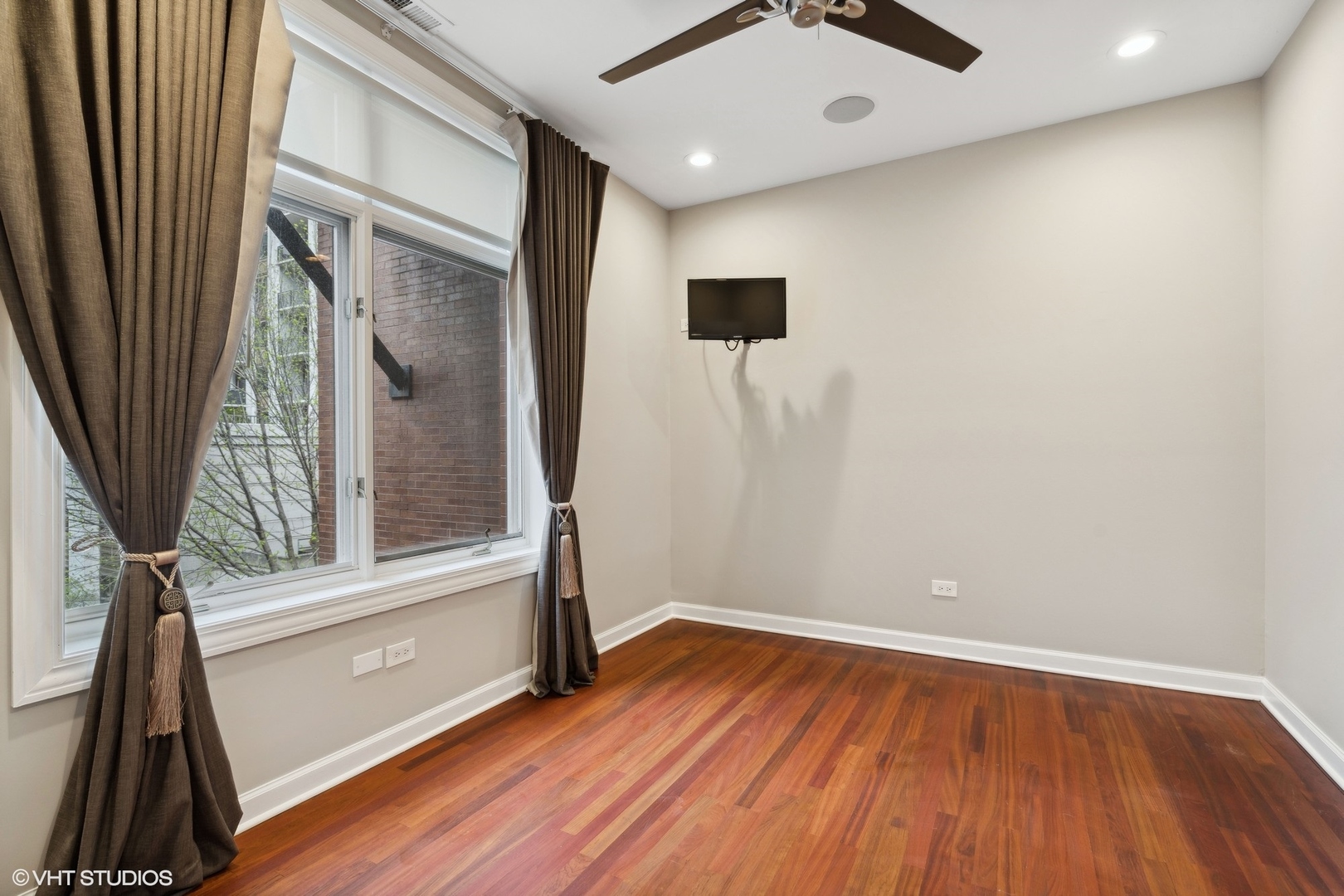 1341 S Indiana Avenue Unit: A
