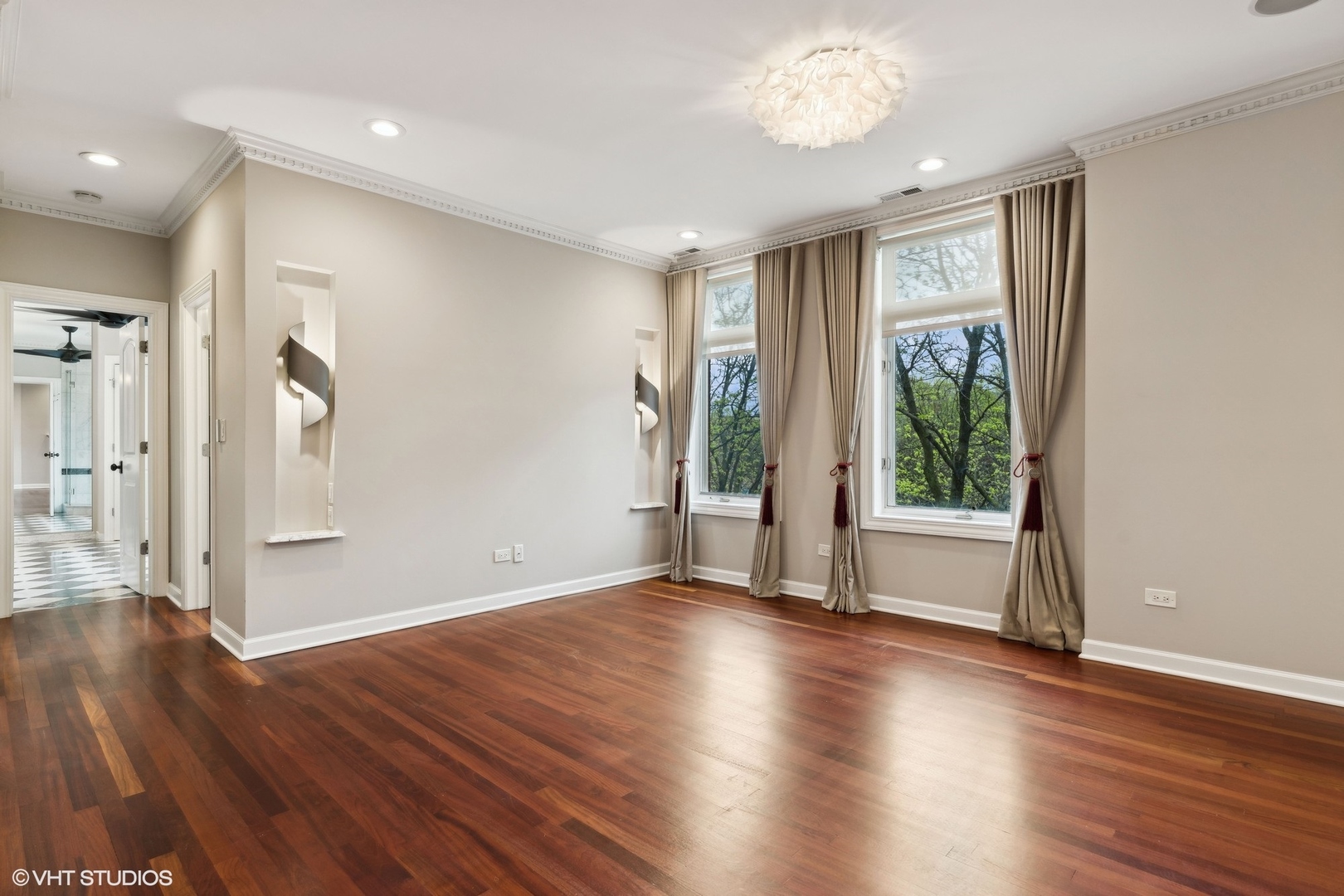 1341 S Indiana Avenue Unit: A