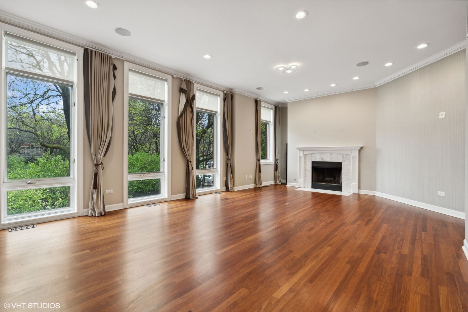 1341 S Indiana Avenue Unit: A