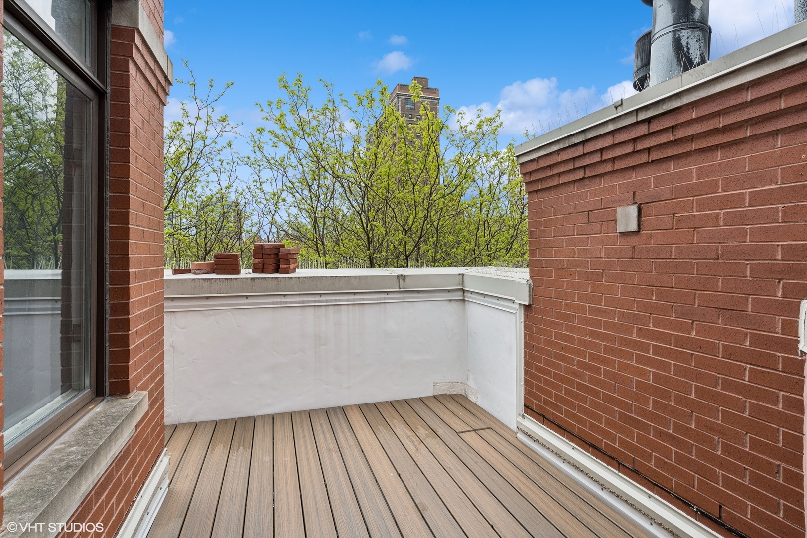 1341 S Indiana Avenue Unit: A