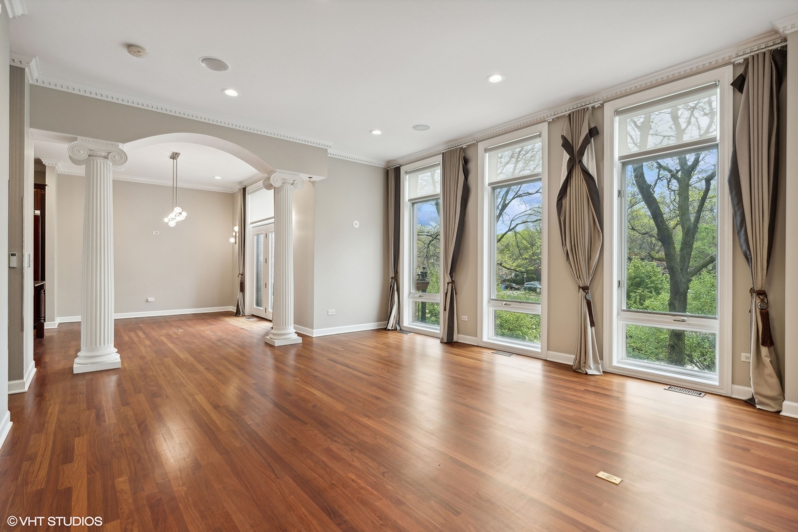 1341 S Indiana Avenue Unit: A
