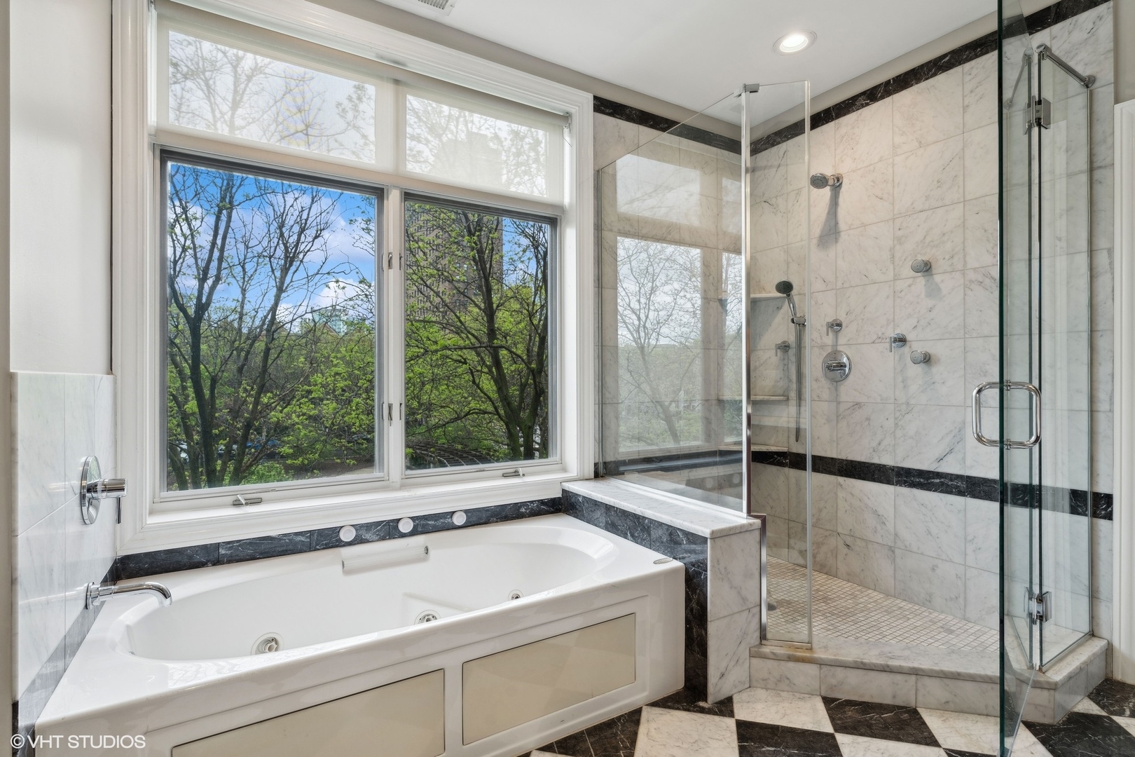 1341 S Indiana Avenue Unit: A