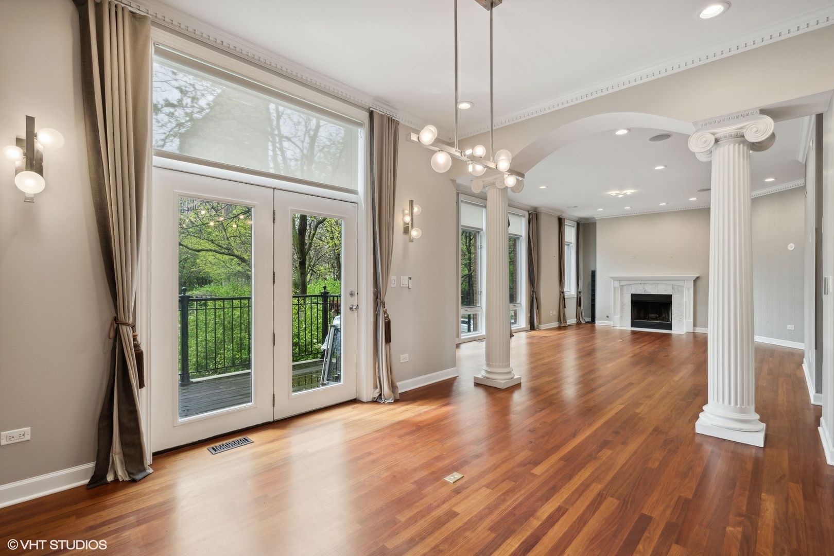 1341 S Indiana Avenue Unit: A
