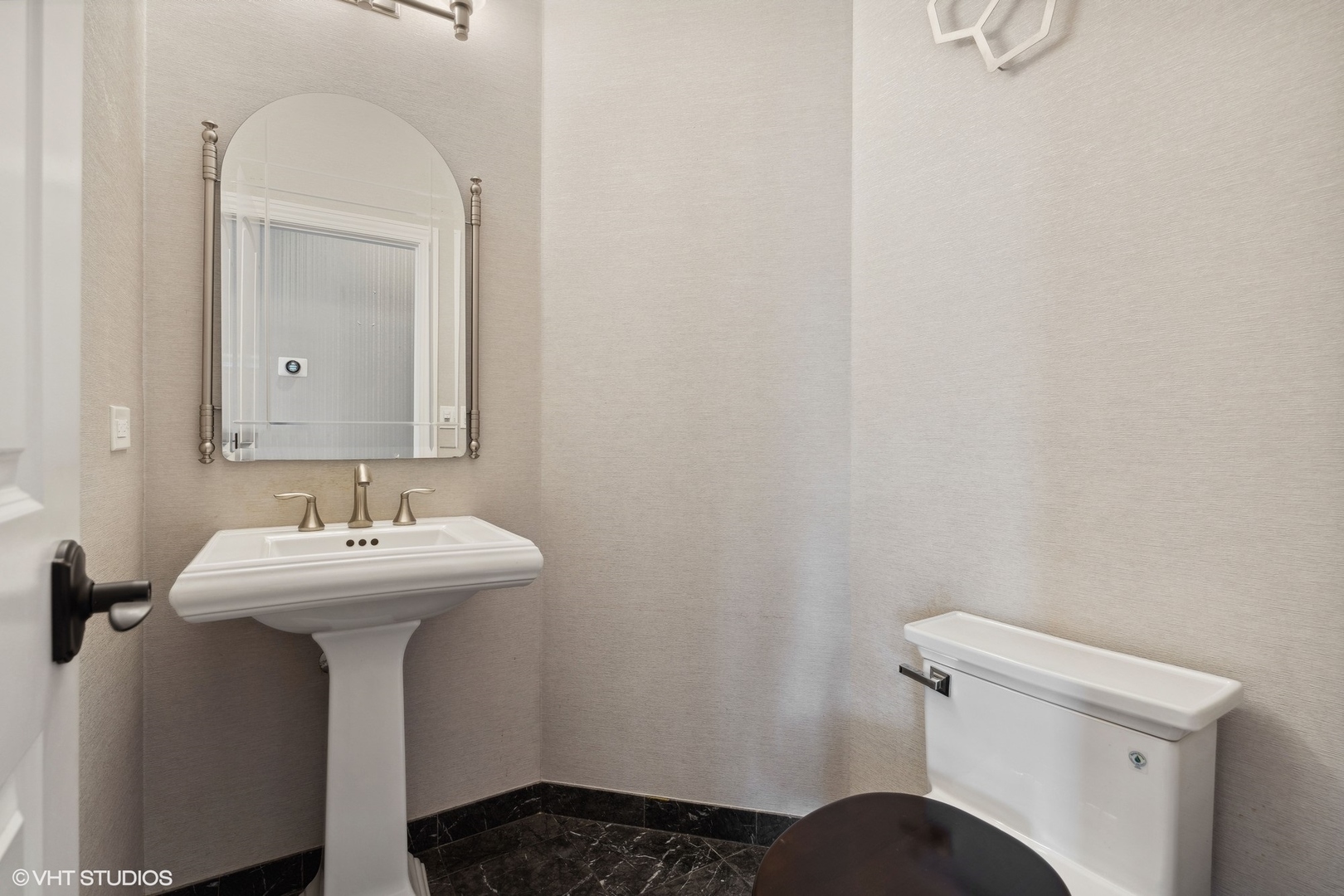 1341 S Indiana Avenue Unit: A