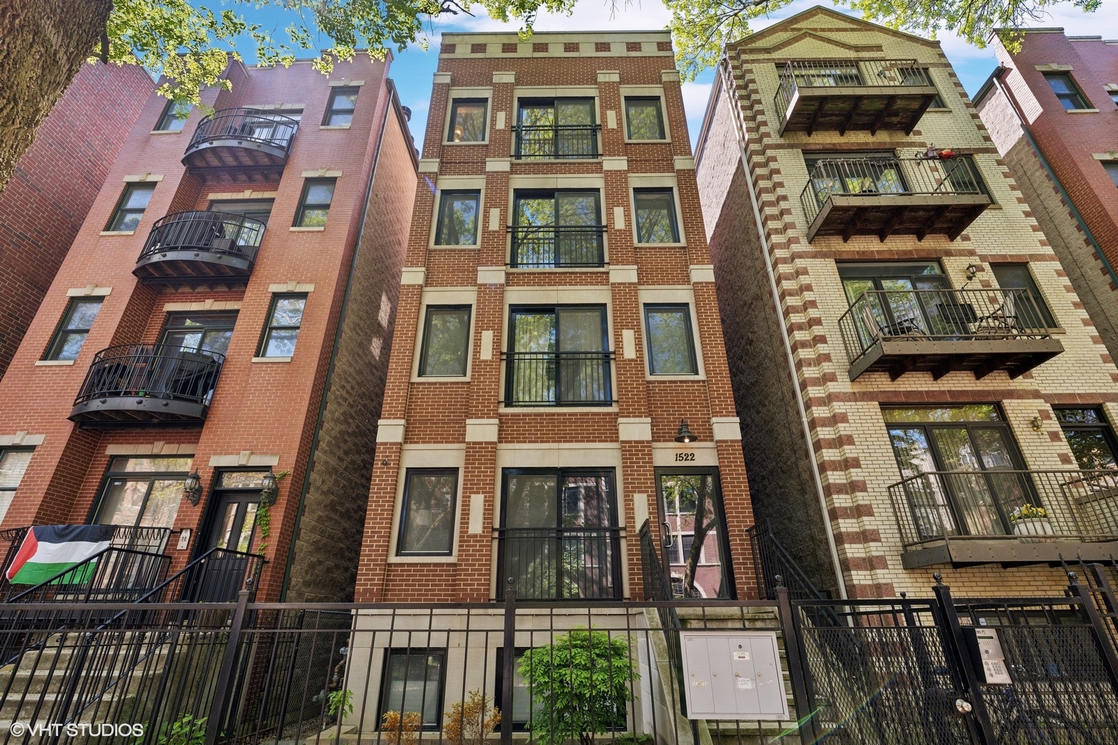 1522 N Hudson Avenue Unit: 4