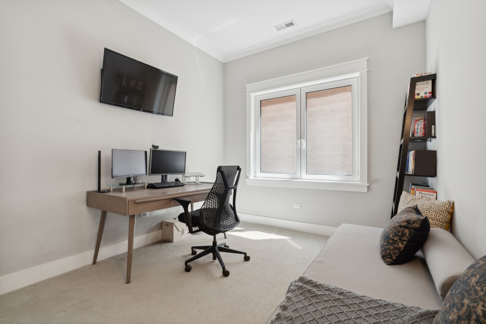 1522 N Hudson Avenue Unit: 4