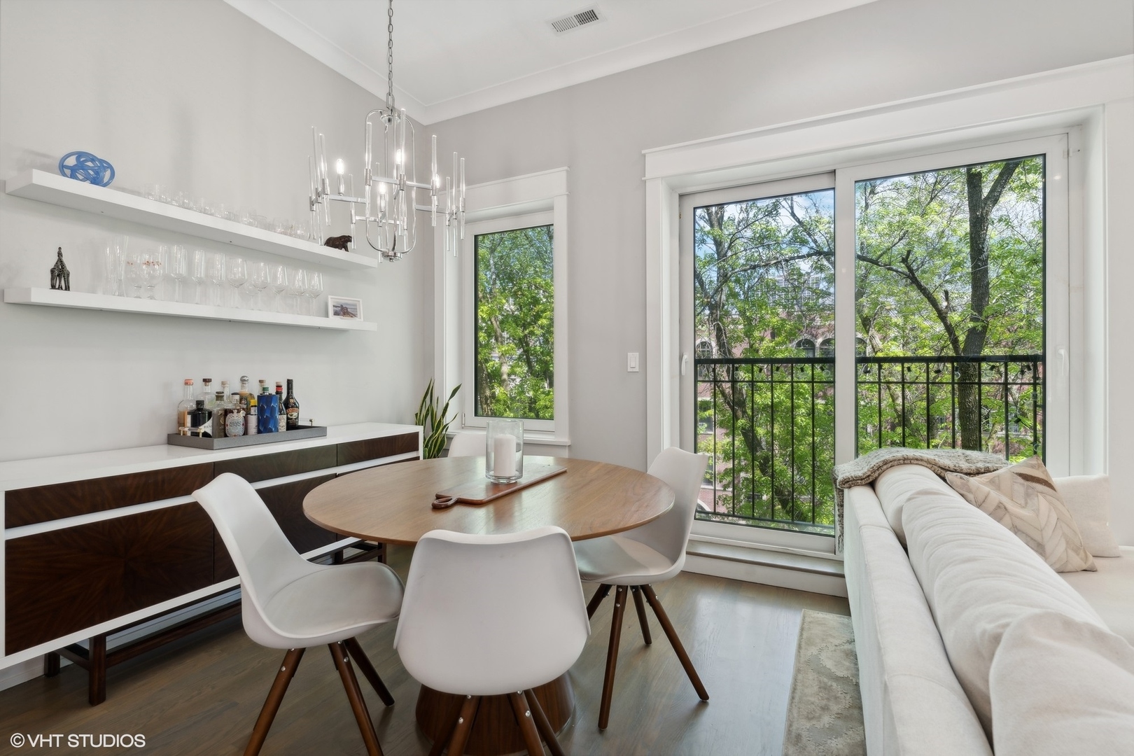 1522 N Hudson Avenue Unit: 4