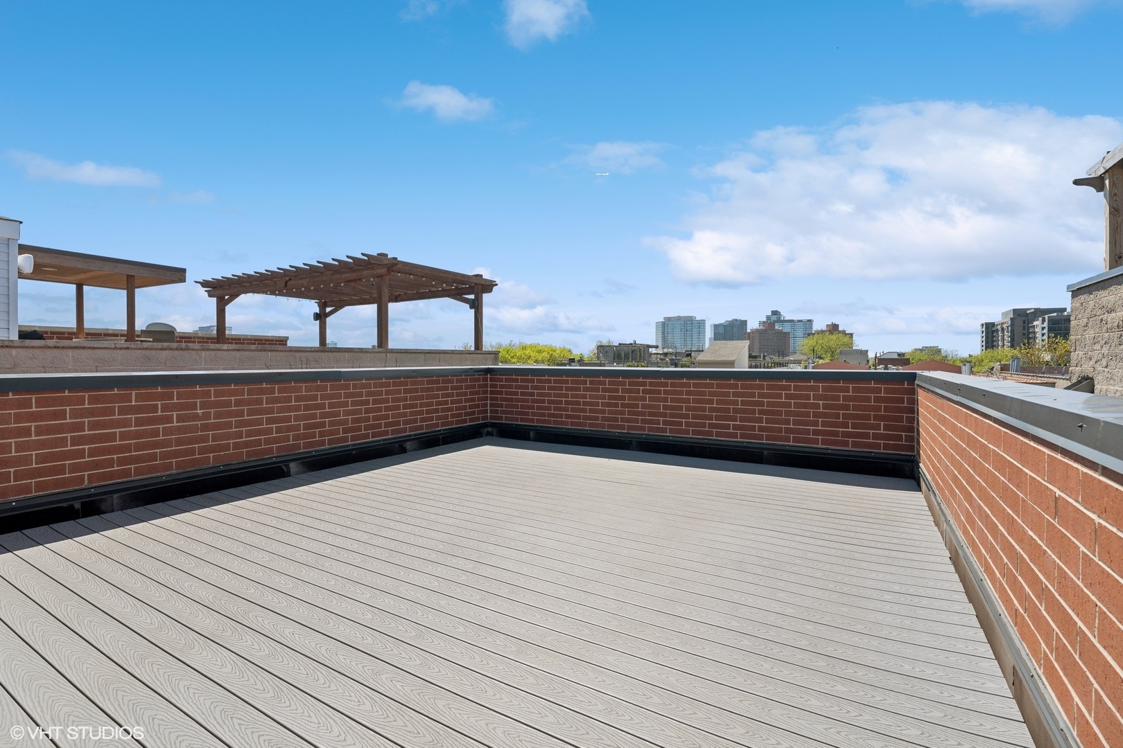 1522 N Hudson Avenue Unit: 4