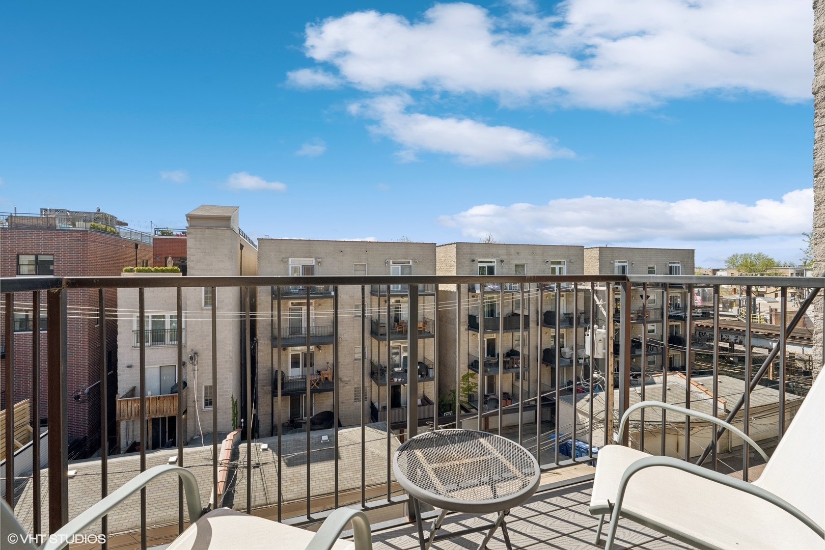 1522 N Hudson Avenue Unit: 4