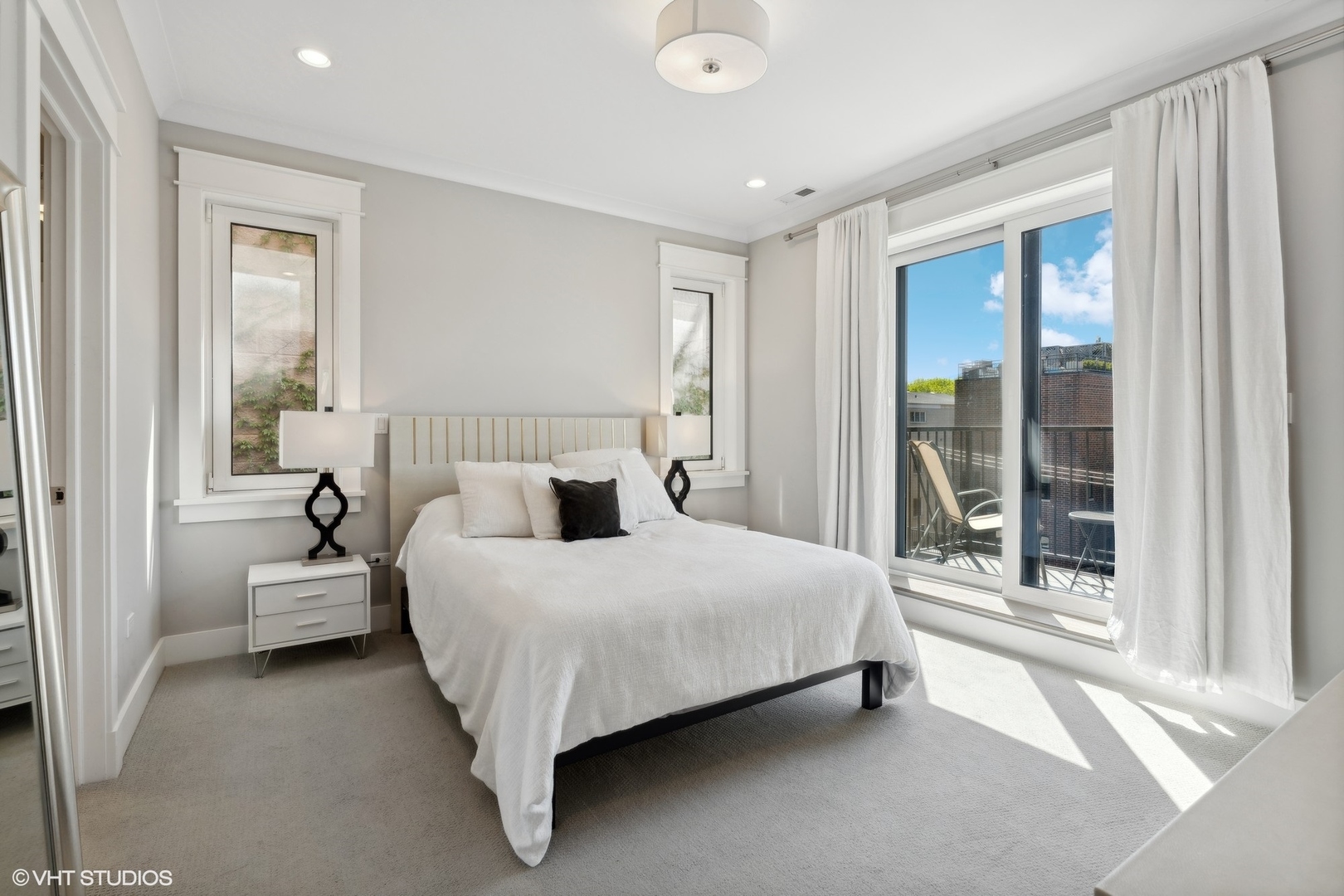 1522 N Hudson Avenue Unit: 4
