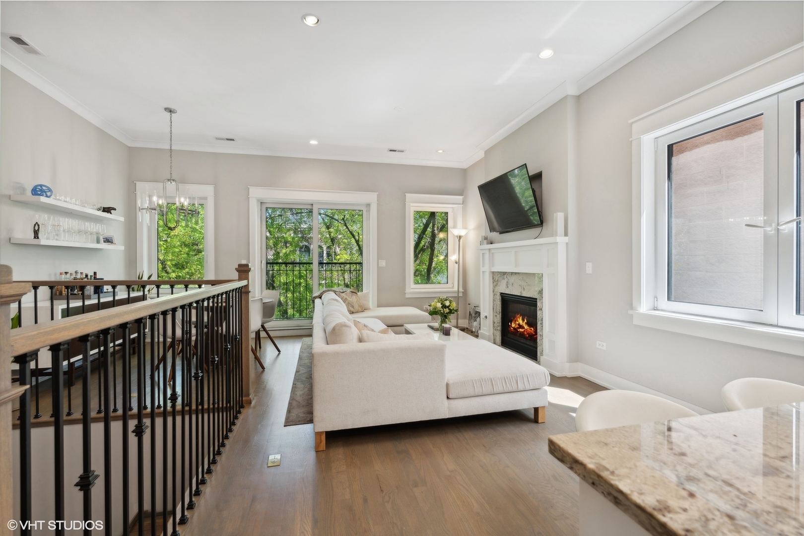 1522 N Hudson Avenue Unit: 4
